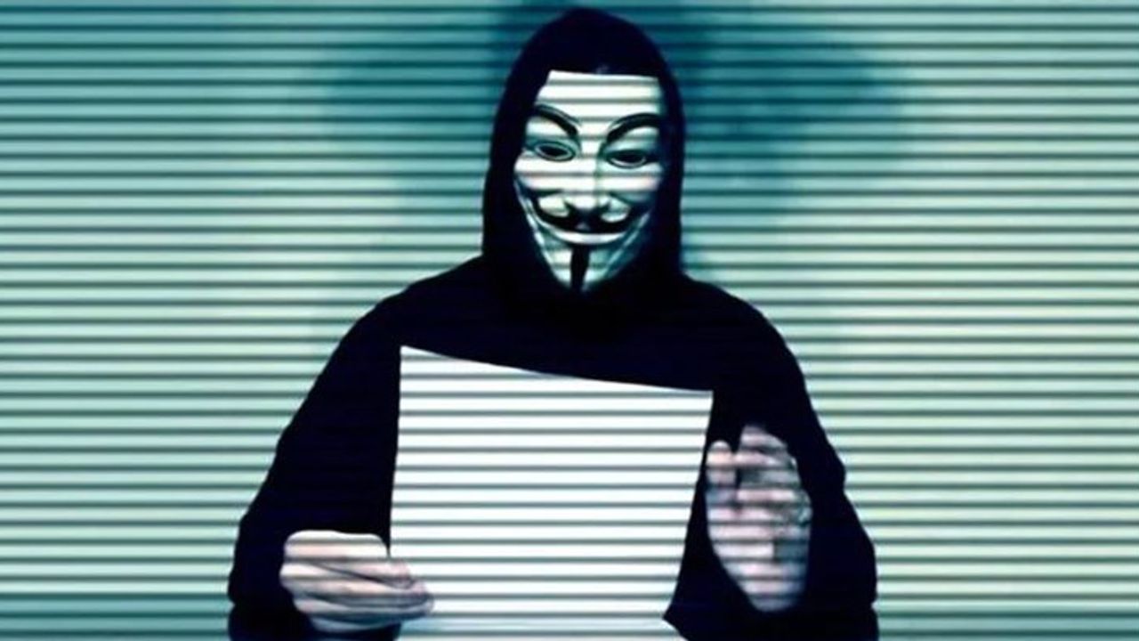 Hacker grubu Anonymus, Rusya'ya siber savaş açtığını duyurdu