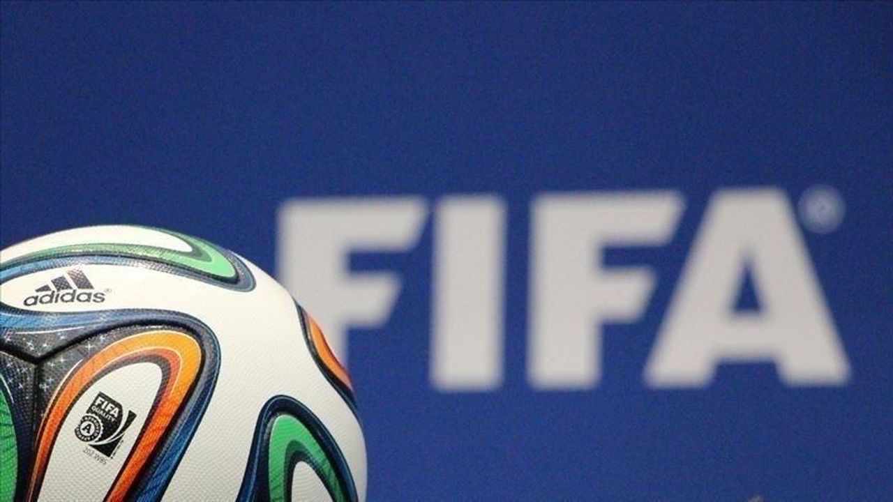 FIFA Senegal'e seyircisiz oynama cezası verdi