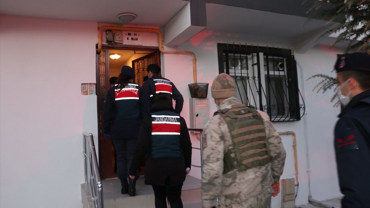 Kastamonu'da FETÖ operasyonunda 8 şüpheli yakalandı