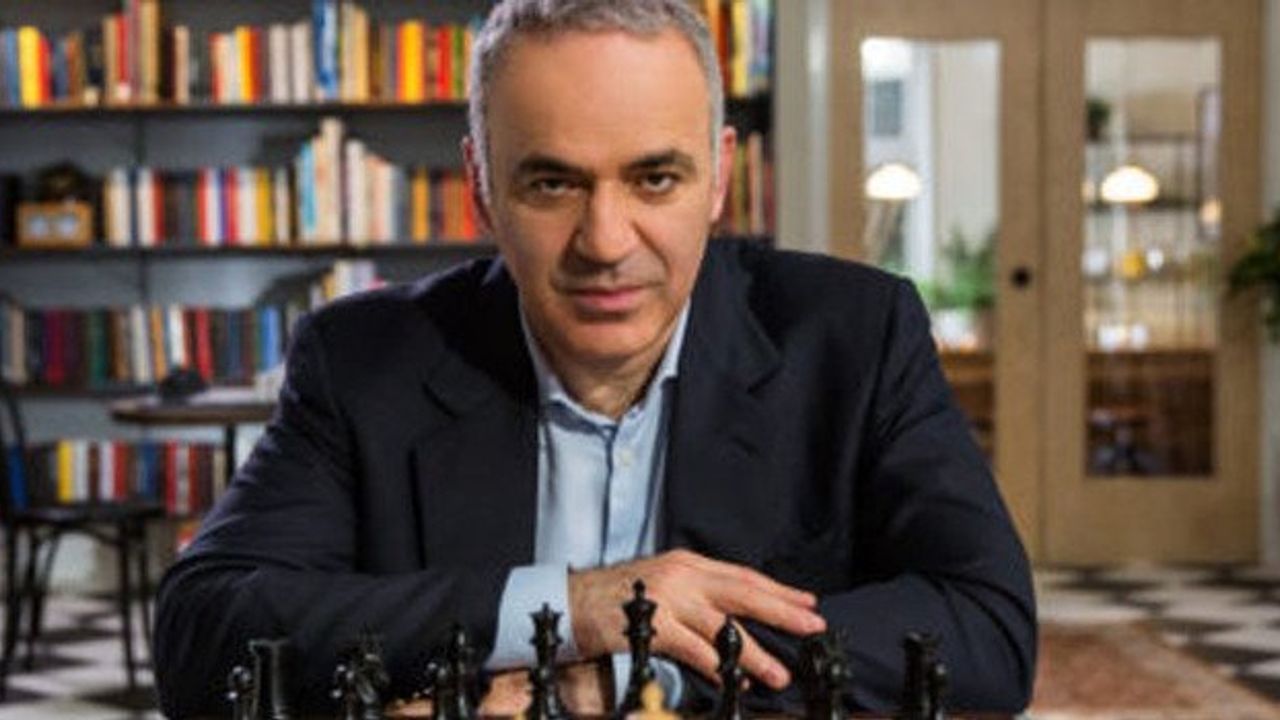 Kasparov: Rusya'yı Taş Devri'ne döndürün