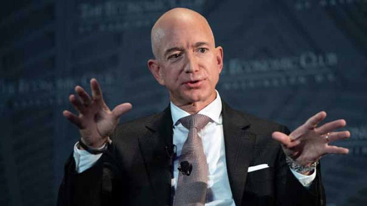 Jeff Bezos servetinin çoğunu bağışlayacağını belirtti