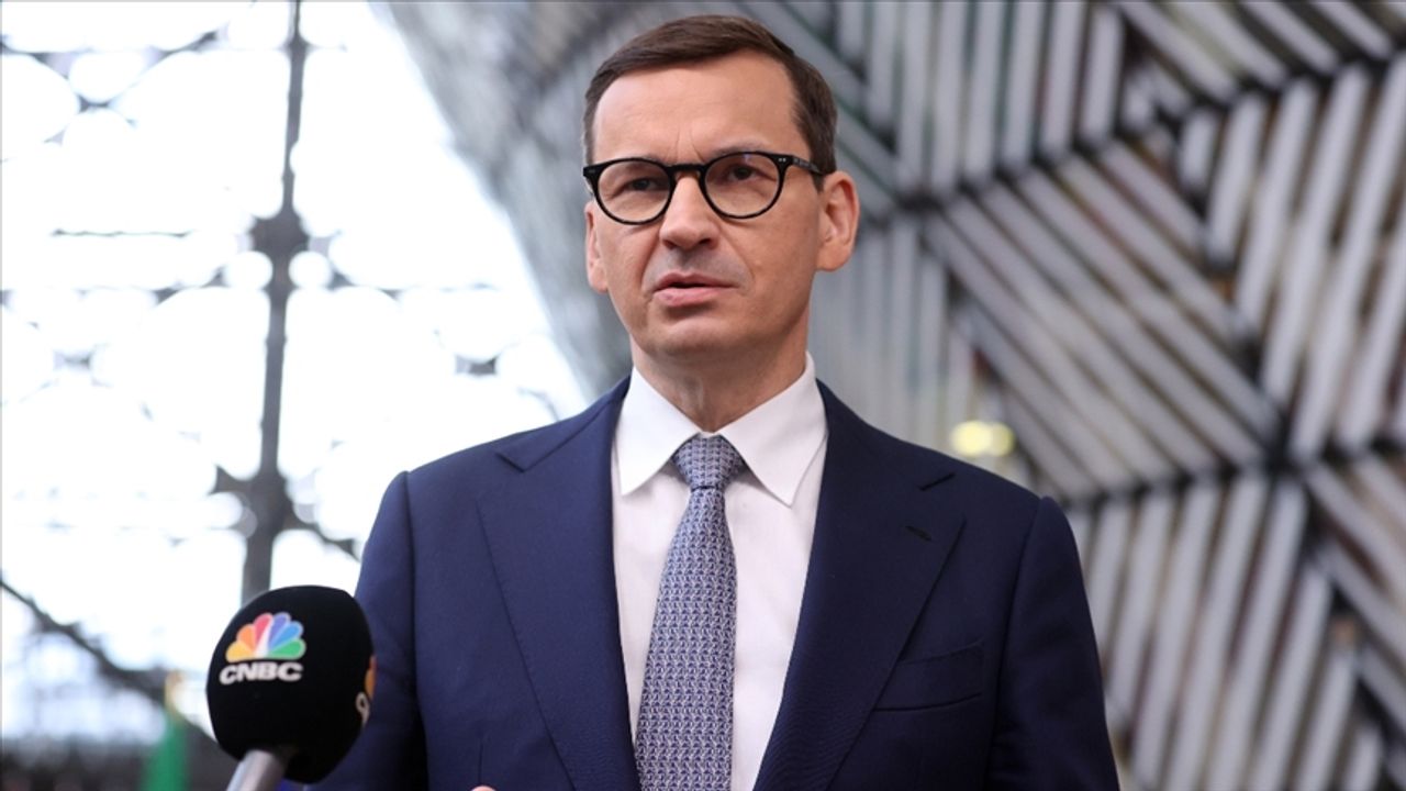 Polonya Başbakanı'ndan Avrupa Komisyonu'na sert çıkış