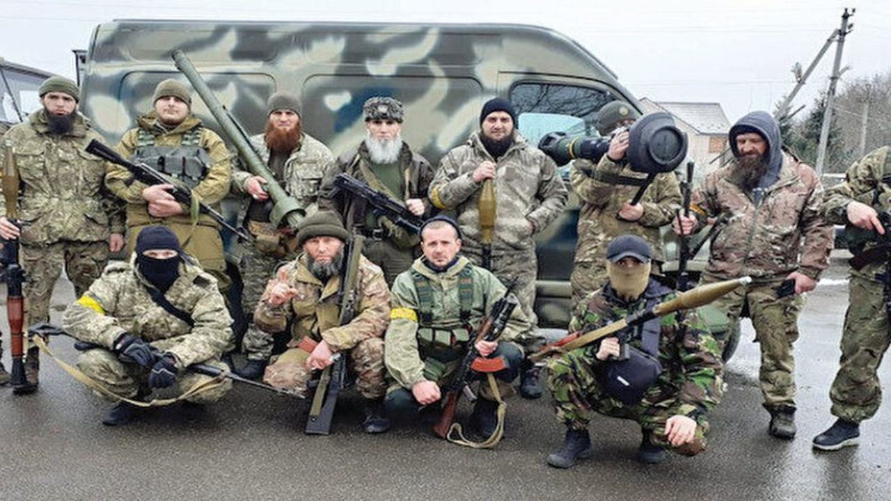Ukrayna’daki Çeçenler Ruslara karşı kendi taburunu oluşturacak!