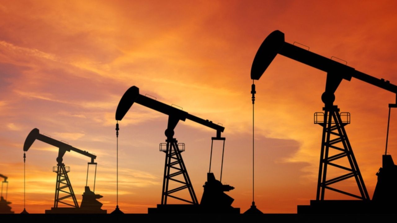Brent petrolün varil fiyatı 102,69 dolar