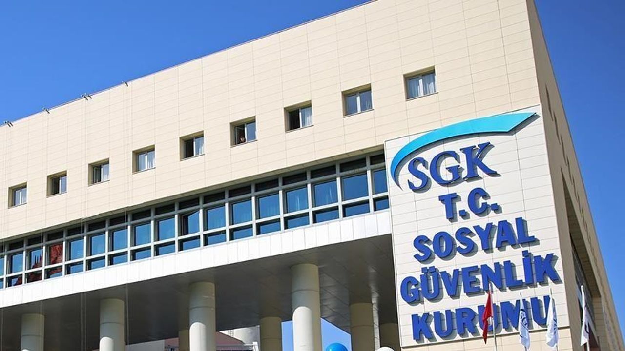 SGK çalışanlarının mesaisi uzatıldı