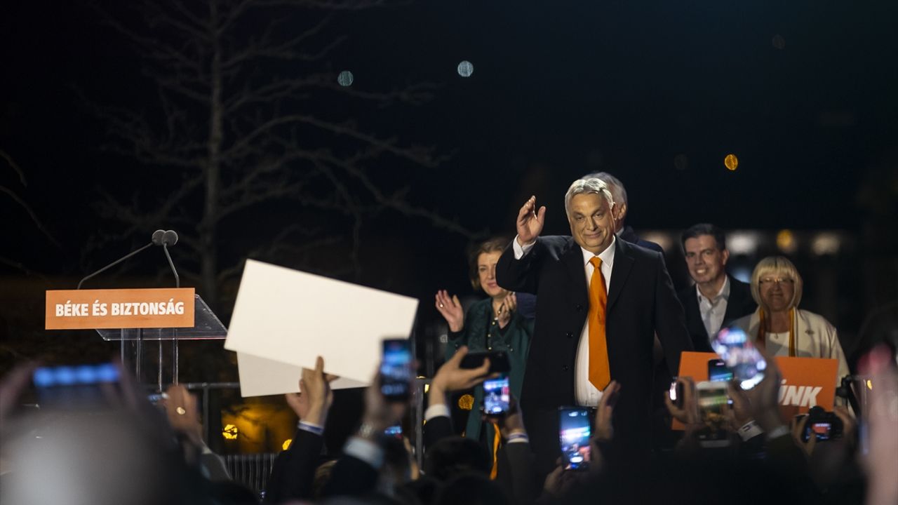 Macaristan'da seçimin galibi Başbakan Orban oldu