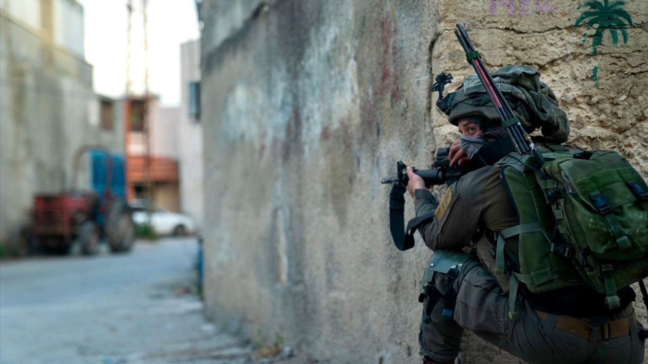 Filistinli genç, İsrail askerlerinin açtığı ateşle şehit oldu