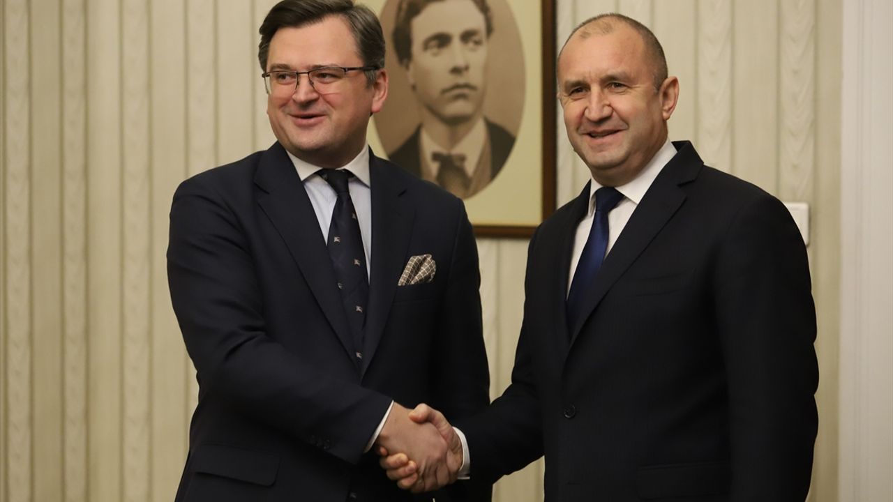 Ukrayna Dışişleri Bakanı Kuleba, Bulgaristan’dan silah yardımı istedi