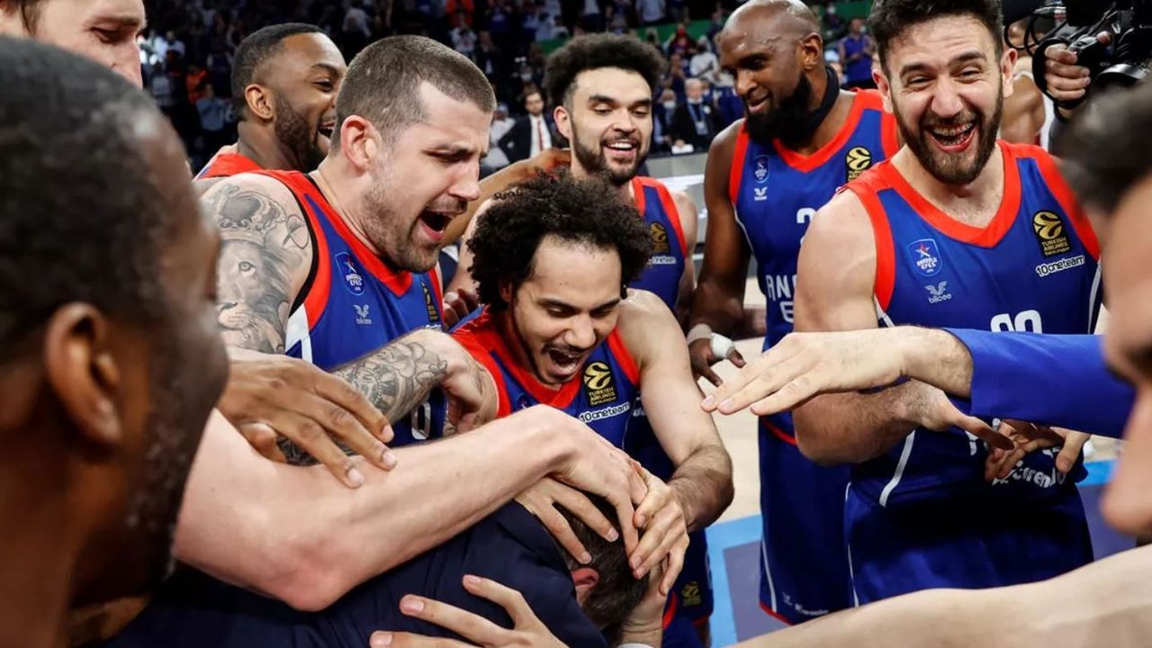 Anadolu Efes, EuroLeague'de Final-Four'a yükseldi
