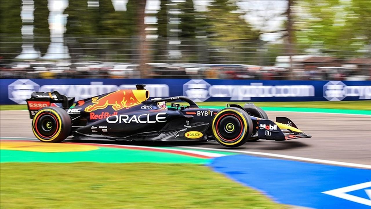 Formula 1'de sprint yarışını Max Verstappen kazandı