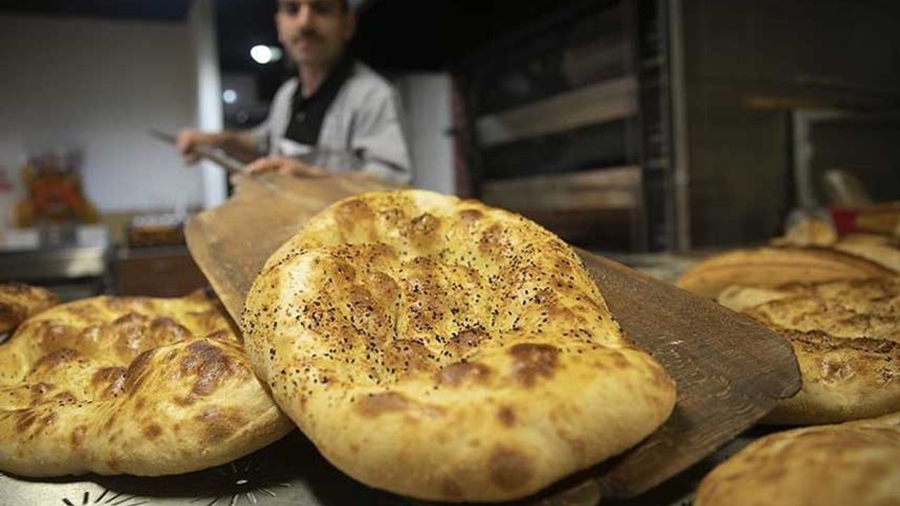 İzmir'de ramazan pidesinin fiyatı belli oldu
