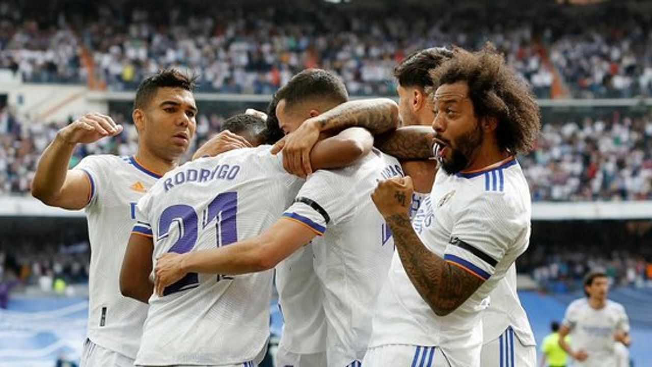Real Madrid La Liga'da şampiyonluğa ulaştı!