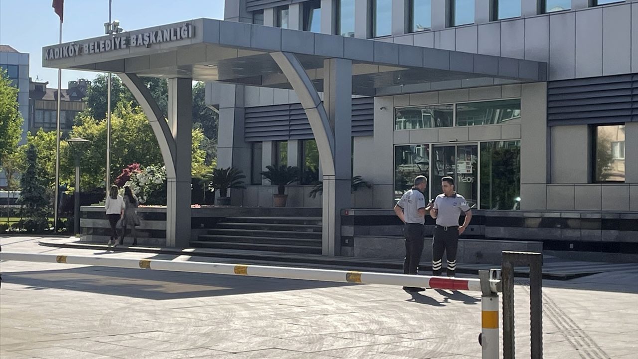 Kadıköy Belediyesi'nde rüşvet operasyonu!