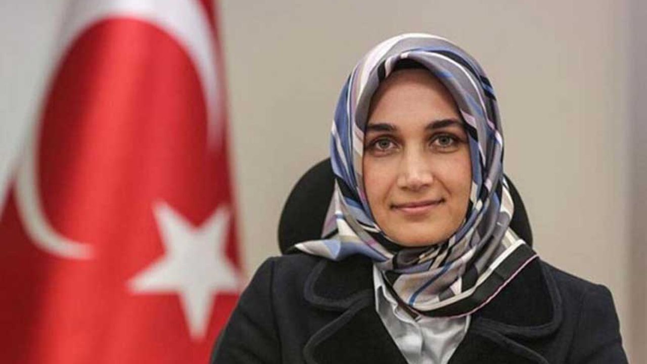 Türkiye'nin ilk başörtülü valisi, Kübra Güran Yiğitbaşı oldu