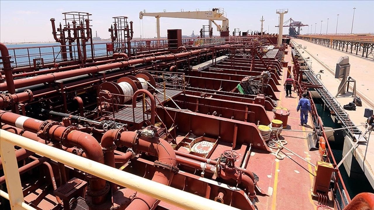 Libya petrol ihracatının yeniden başladığını duyurdu