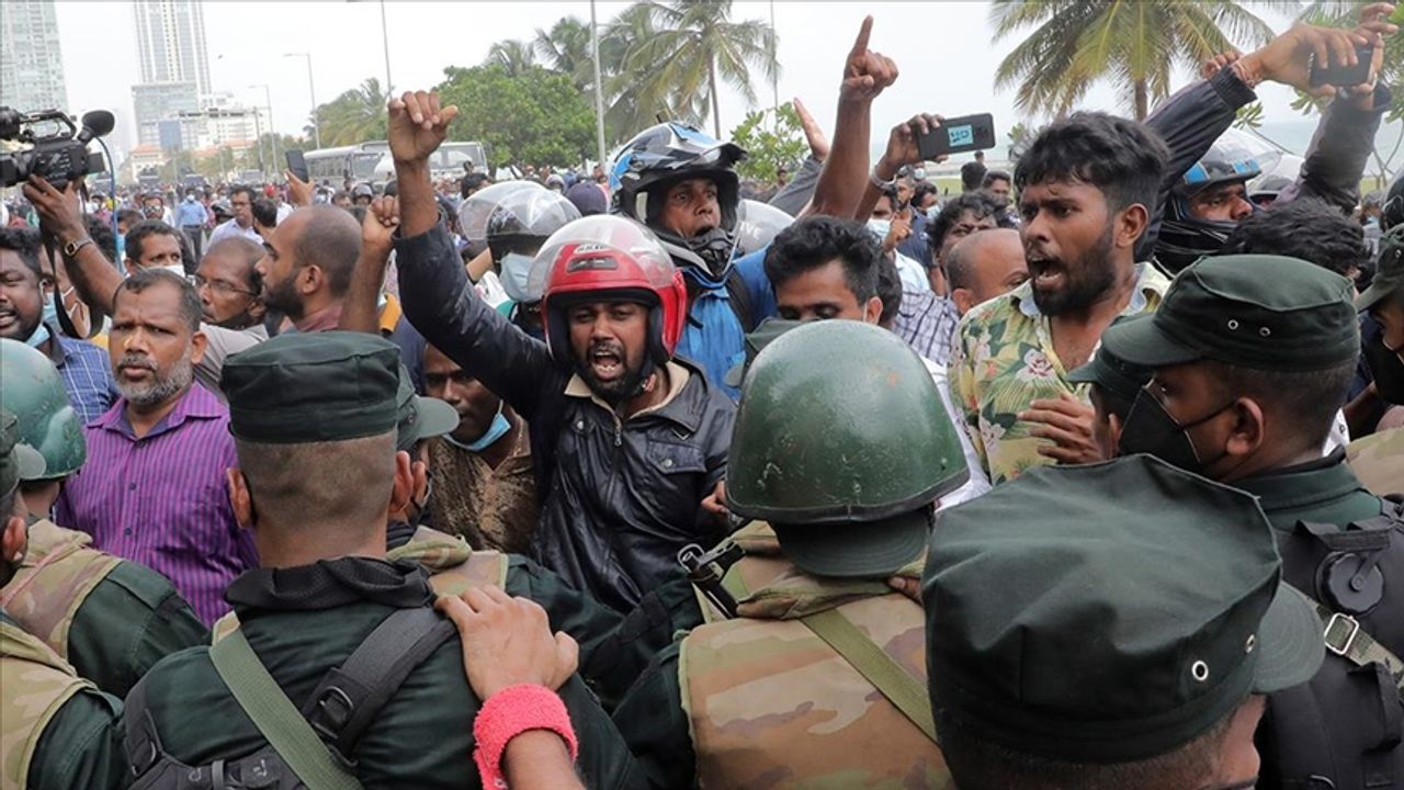 Sri Lanka tarihinde ilk kez temerrüde düştü
