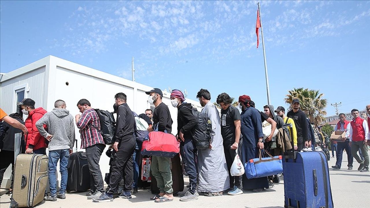 İçişleri Bakanlığı, ülkesine dönen Suriyeli sayısını açıkladı