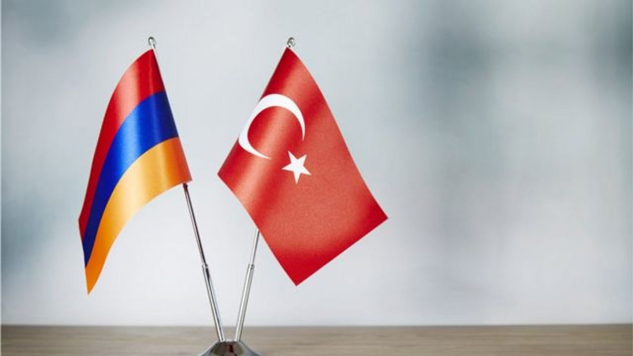 Çavuşoğlu'ndan Ermenistan açıklaması: İçerden ve dışardan baskı altında!