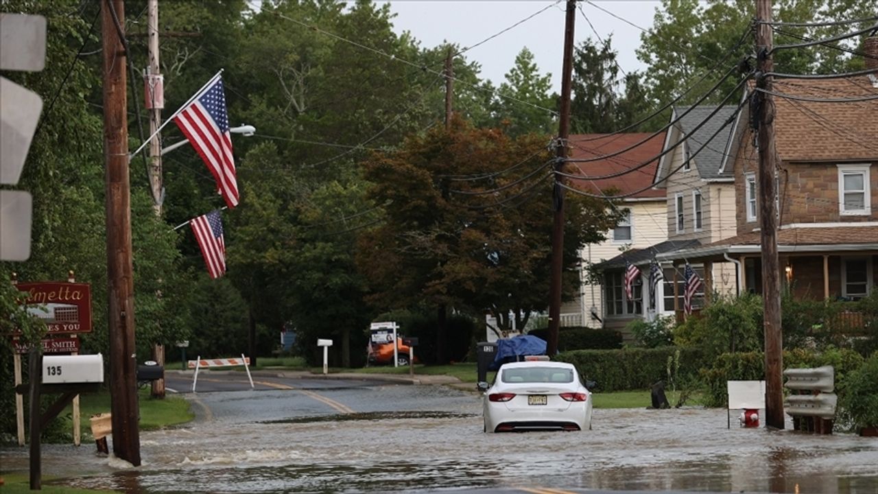 ABD şiddetli yağış ve sıcak hava ile mücadele ediyor