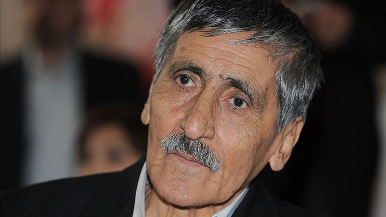 Abdurrahim Karakoç'un 'Karabağ'a Mektup' şiiri hafızalardaki yerini koruyor