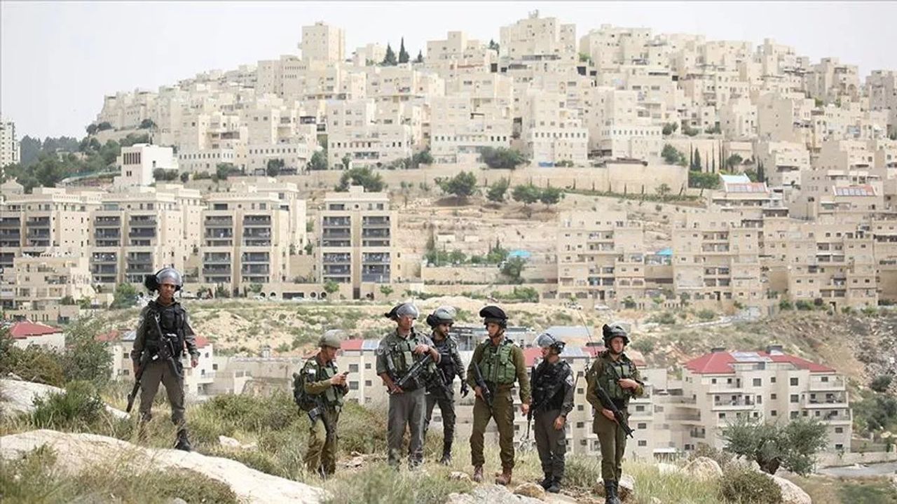 Batı Şeria'da çıkan olaylarda üst düzey İsrailli bir komutan ve yerleşimciler yaralandı
