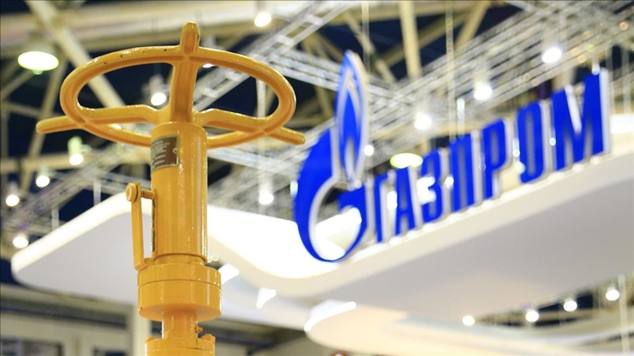 Gazprom, Avrupa'ya vanaları kısmaya devam ediyor