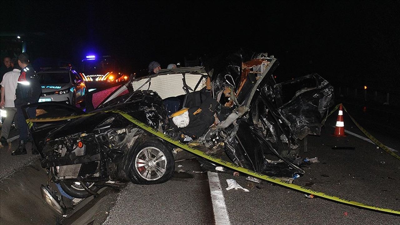 Kastamonu'da trafik kazası: 2 ölü, 16 yaralı var