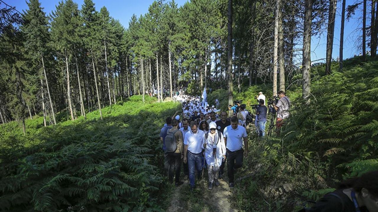 Srebrenitsa için yapılacak "Barış Yürüyüşü"ne 5 bin kişi katılacak