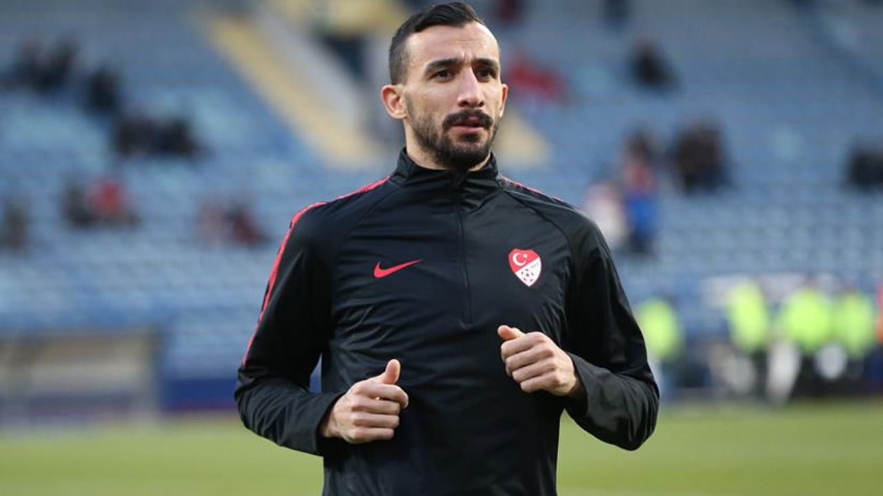 Mehmet Topal, futbolculuk kariyerini noktaladı