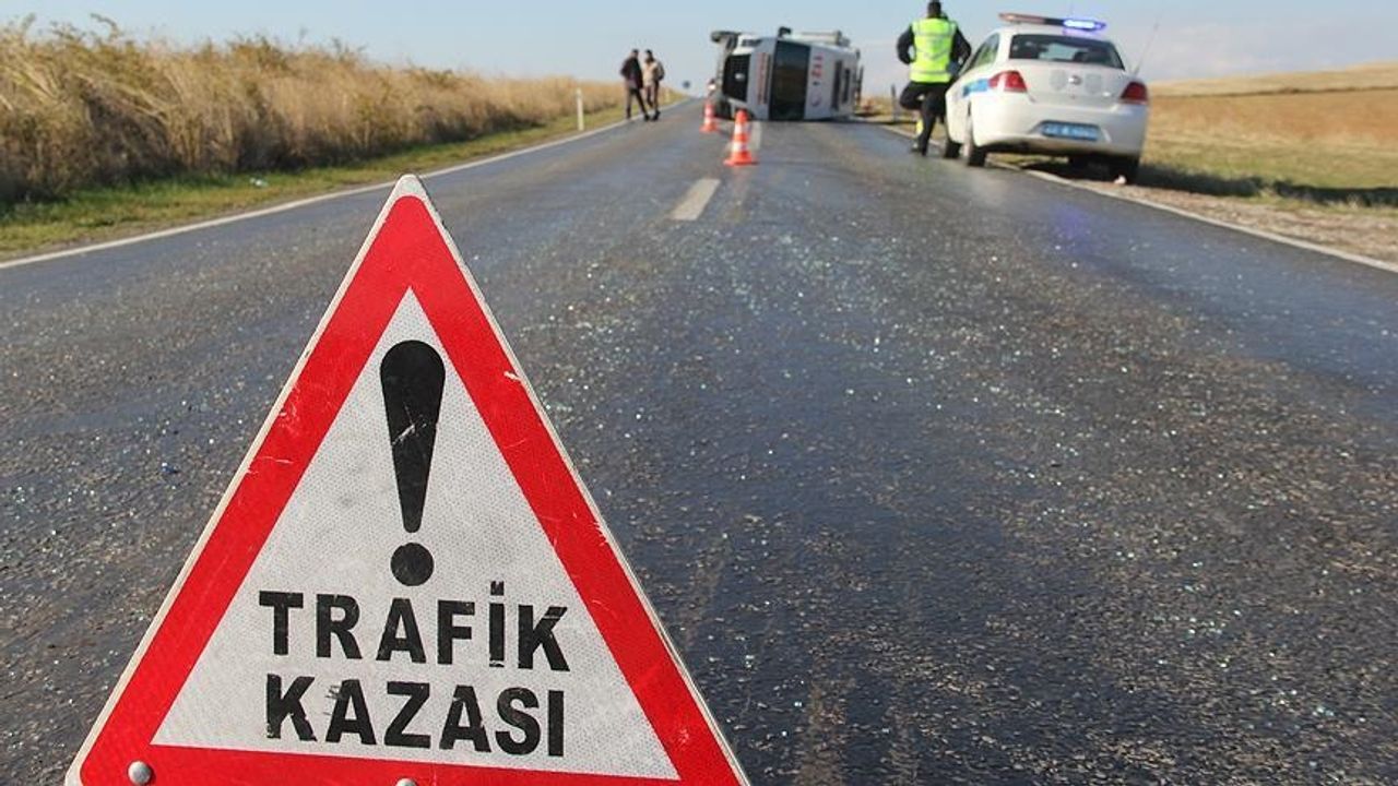 Adana'da trafik kazasında bir kişi öldü, 4 kişi yaralandı