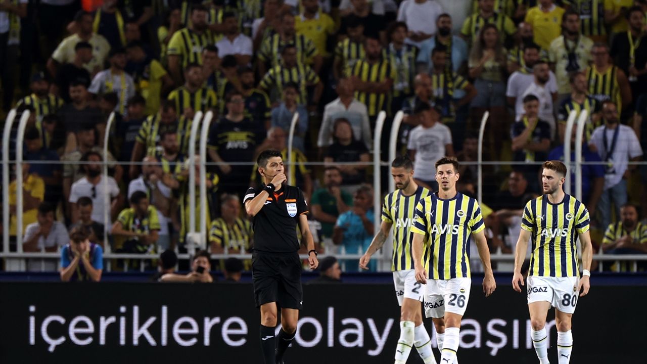 Fenerbahçe'nin Austria Wien karşısındaki kadrosu açıkladı! Novak girdi, Bruma çıktı