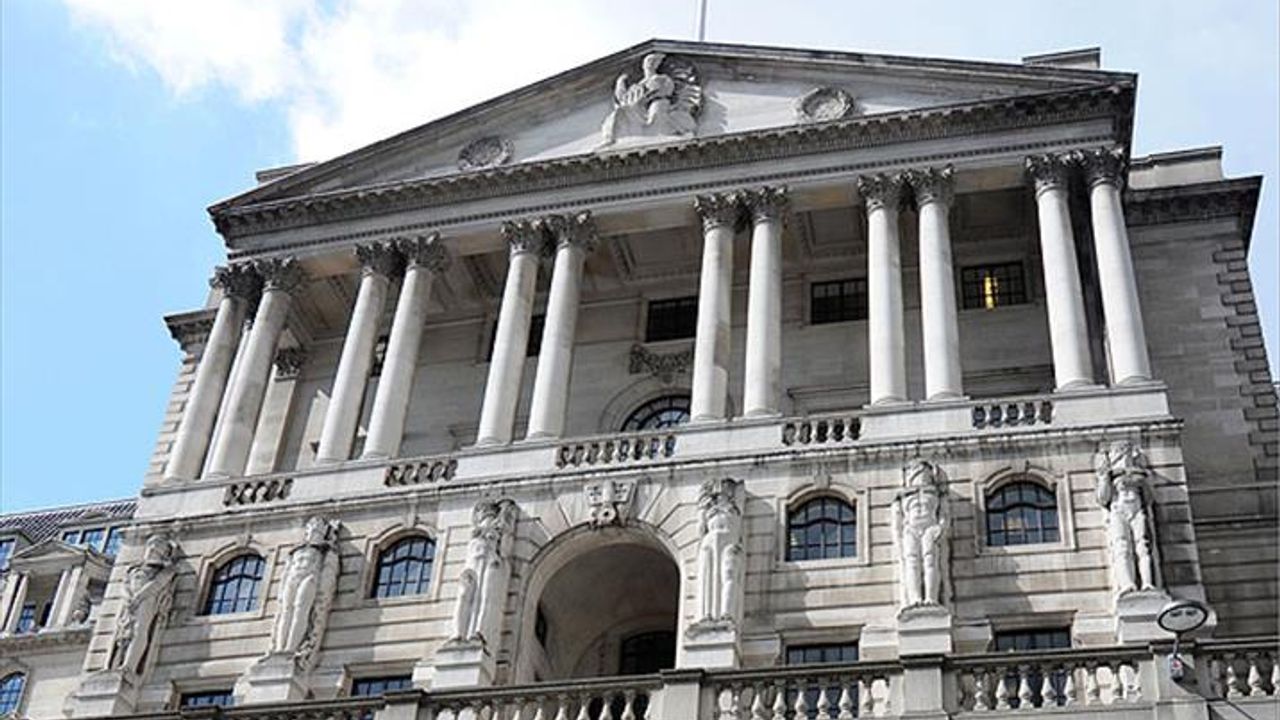 İngiltere Merkez Bankası faiz artırma kararı aldı! Son 27 yılın en yüksek artışı