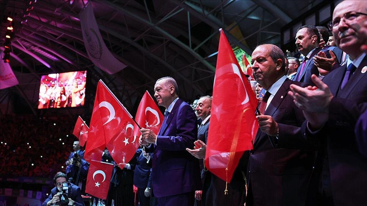 Cumhurbaşkanı Erdoğan, madalya alan sporcuları tebrik etti
