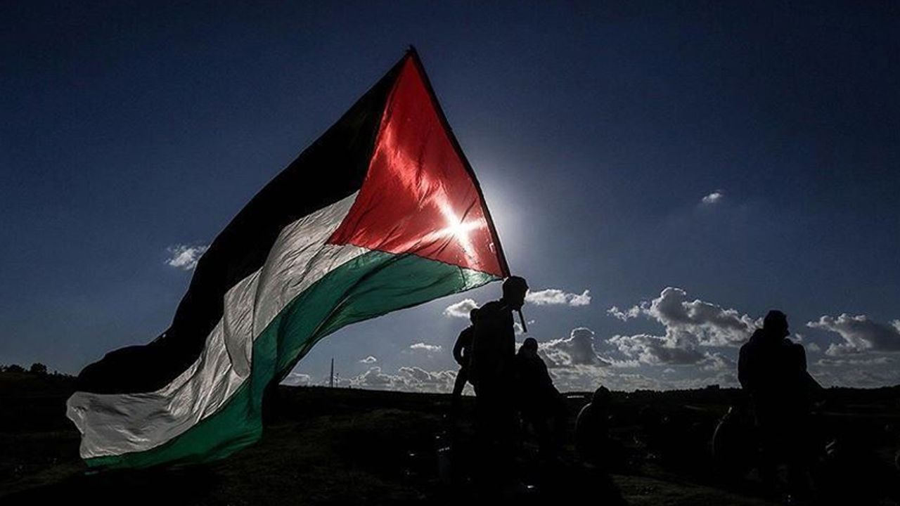 İşgalci İsrail ordusunun Cenin'de 9 Filistinliyi öldürmesi üzerine Filistin'de 3 günlük yas ilan edildi