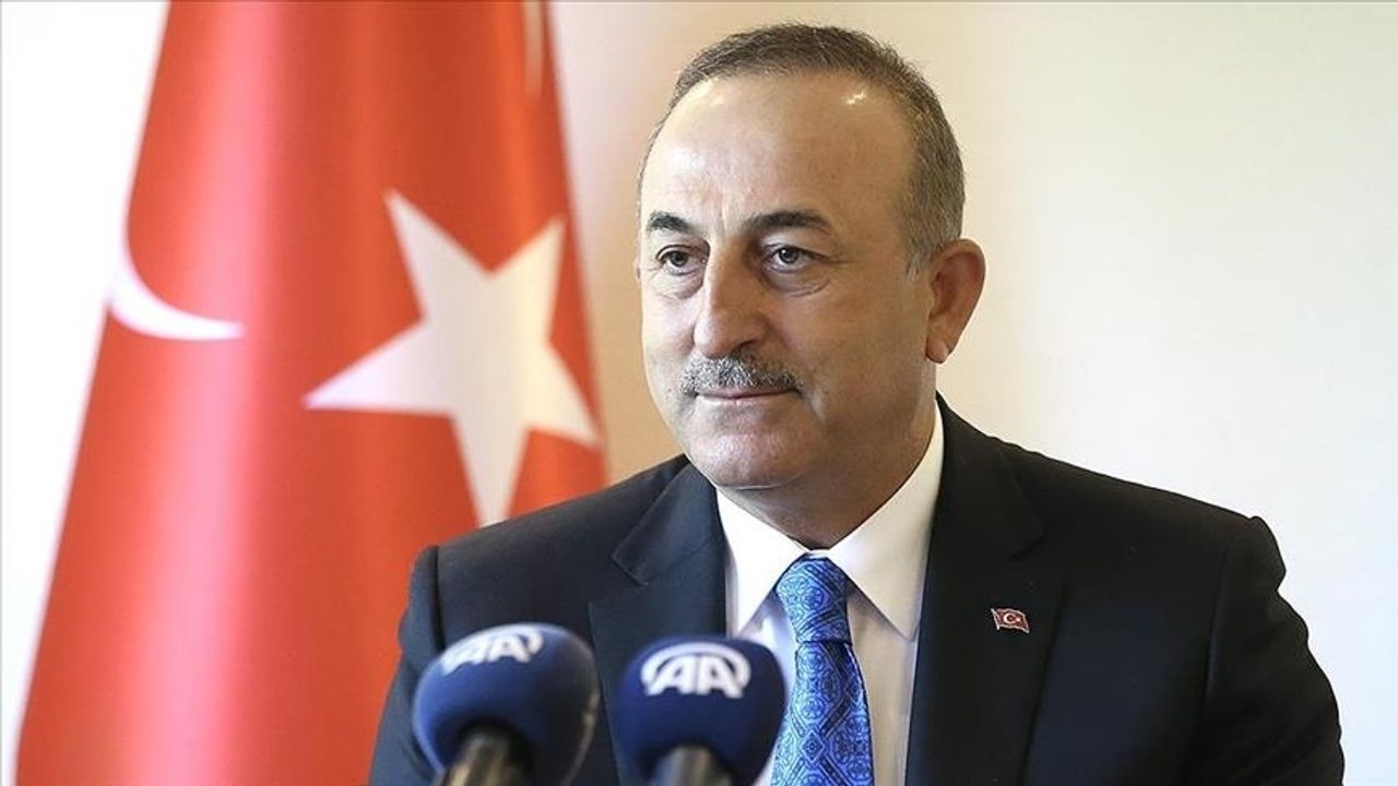 Bakan Çavuşoğlu, Sırp ve Kosovalı mevkidaşlarıyla telefonda görüştü