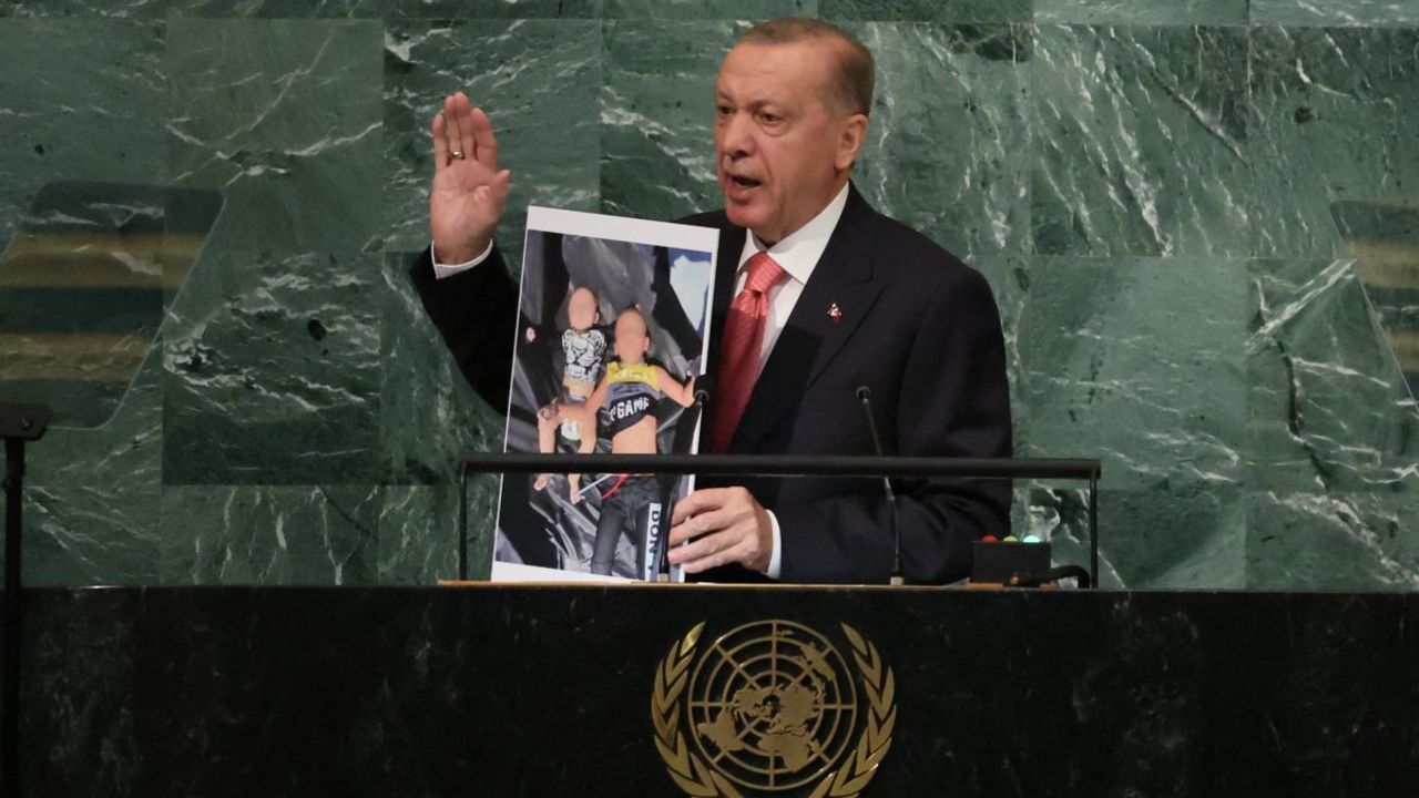 Başkan Erdoğan: Yunanistan Ege'yi bir mülteci mezarlığına çevirmektedir