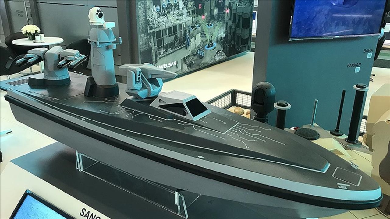 Silahlı insansız deniz aracı Sancar, ilk kez vitrinde