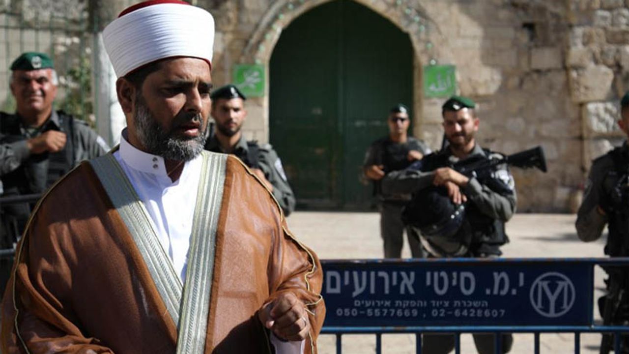 İşgalci İsrail güçleri Mescid-i Aksa Vakfı Müdürü'nü gözaltına aldı
