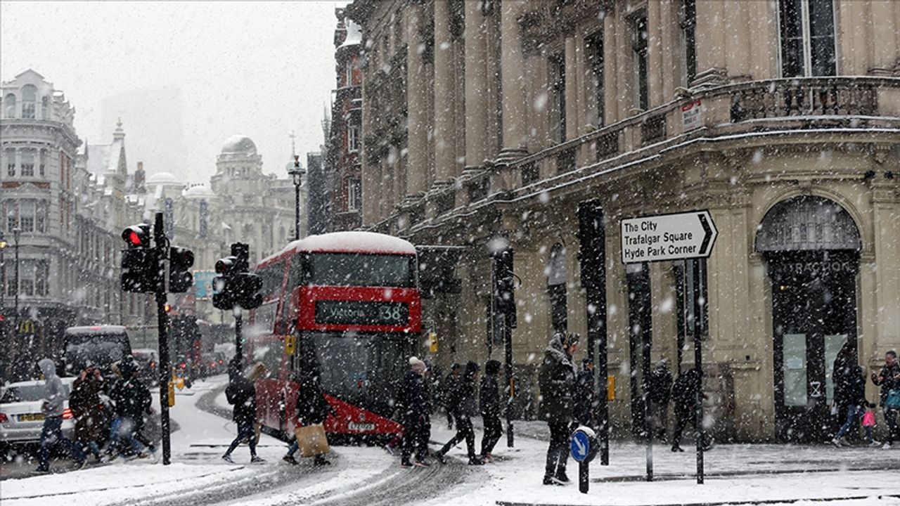 İngiltere'de kış alarmı: Günde üç saatlik elektrik kesintileri yaşanabilir