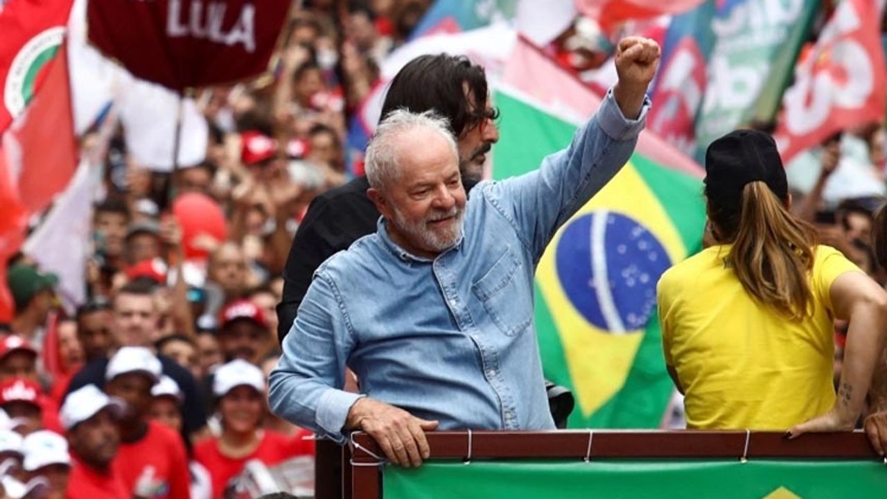 Brezilya'nın yeni devlet başkanı Lula oldu