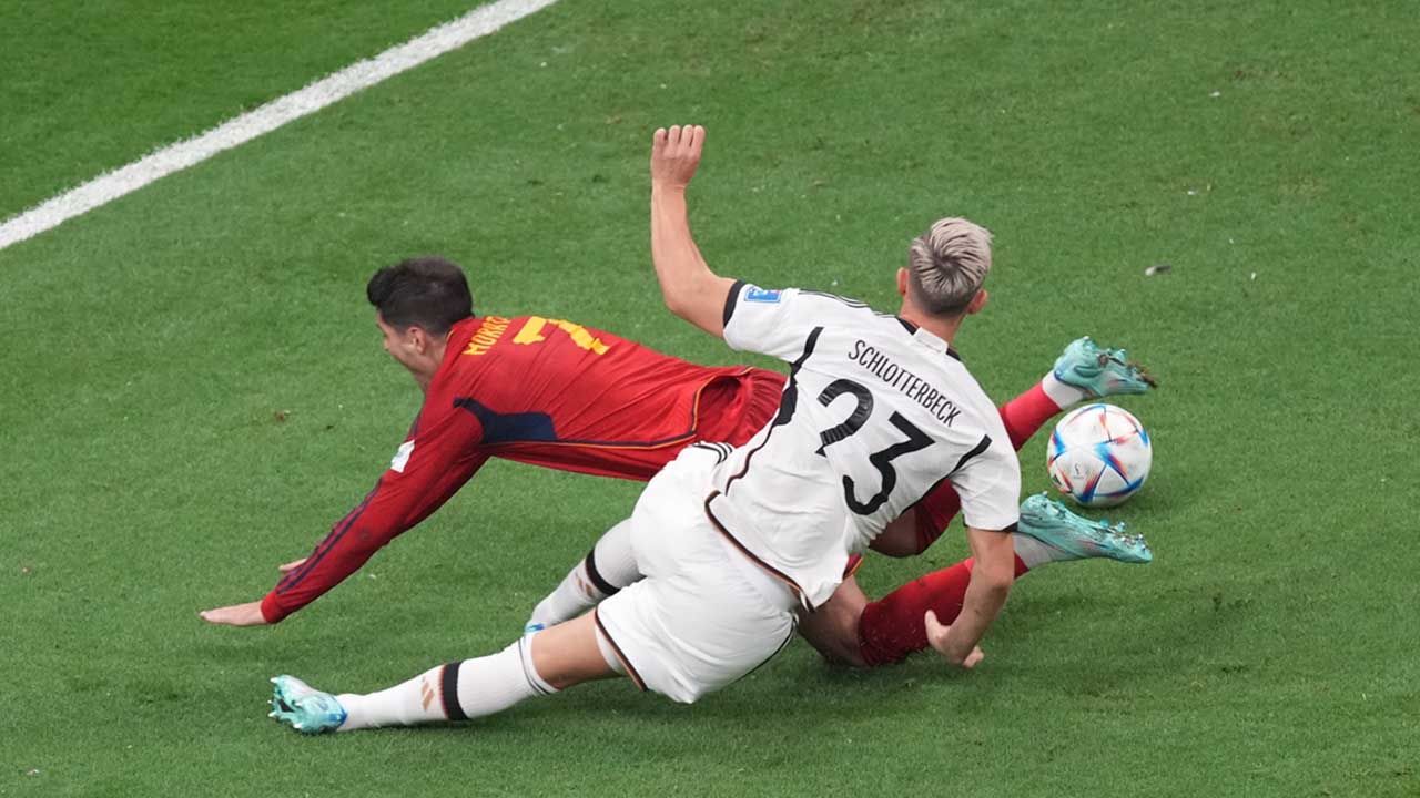 Almanya, İspanya karşısında kupaya son anlarda tutundu