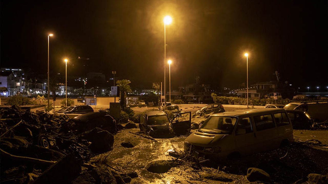 İtalya'nın Ischia Adası'nda heyelan: 8 ölü 13 kayıp