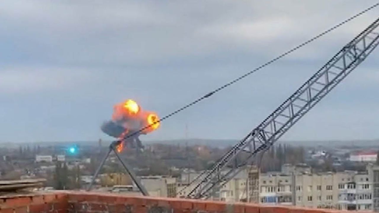 Kiev'e hava saldırısı: 2 yerleşim yeri vuruldu!