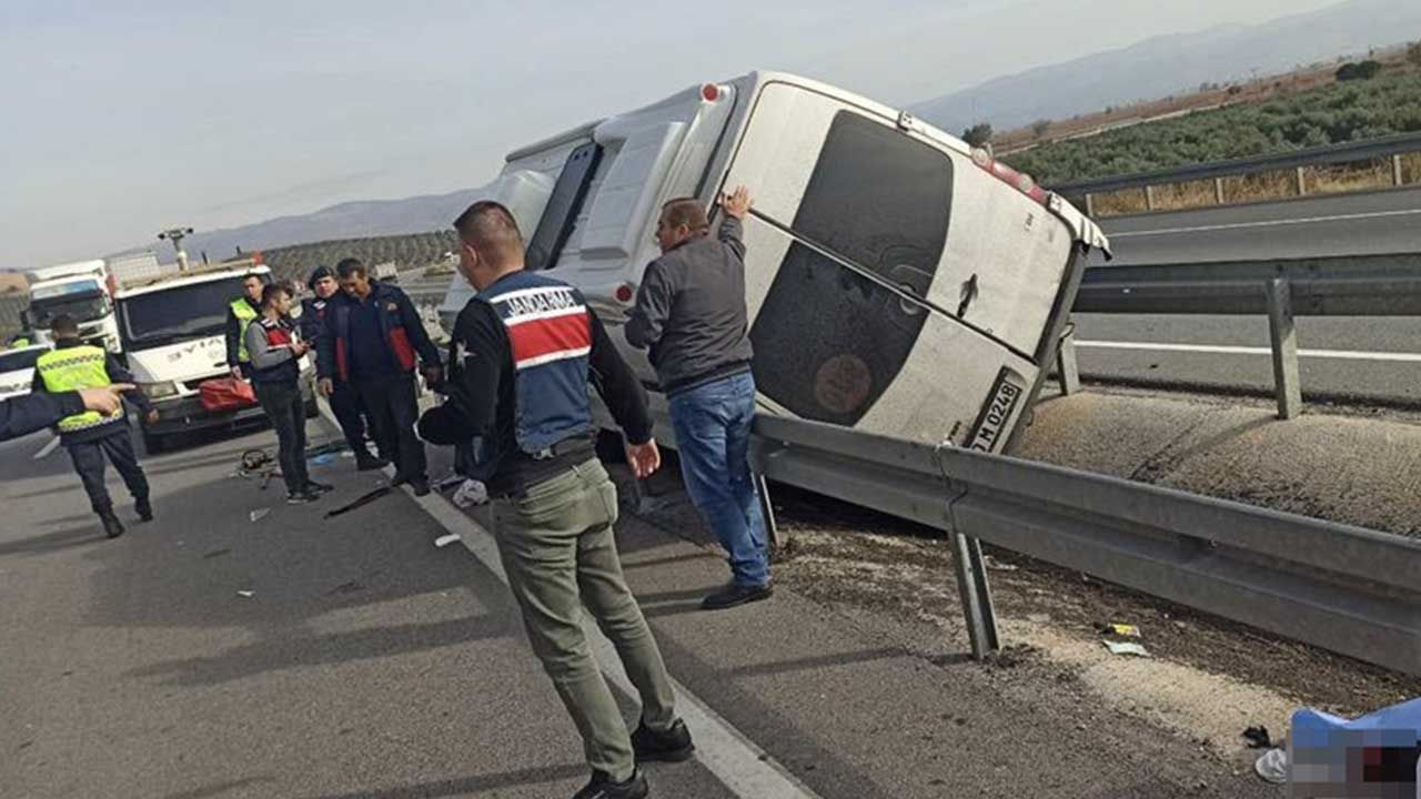 Osmaniyespor taraftarlarını taşıyan minibüs kaza yaptı: Bir ölü, 9 yaralı