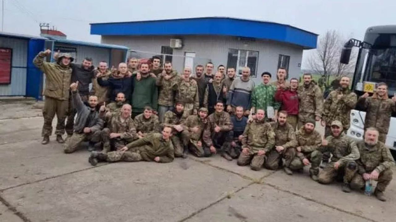 Ukrayna ordusu, Rus güçlerinin çekildiği Herson'a girdi