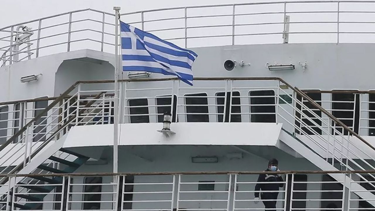 'Yunanistan kara sularını 12 mile çıkaramaya hazırlanıyor' iddiası