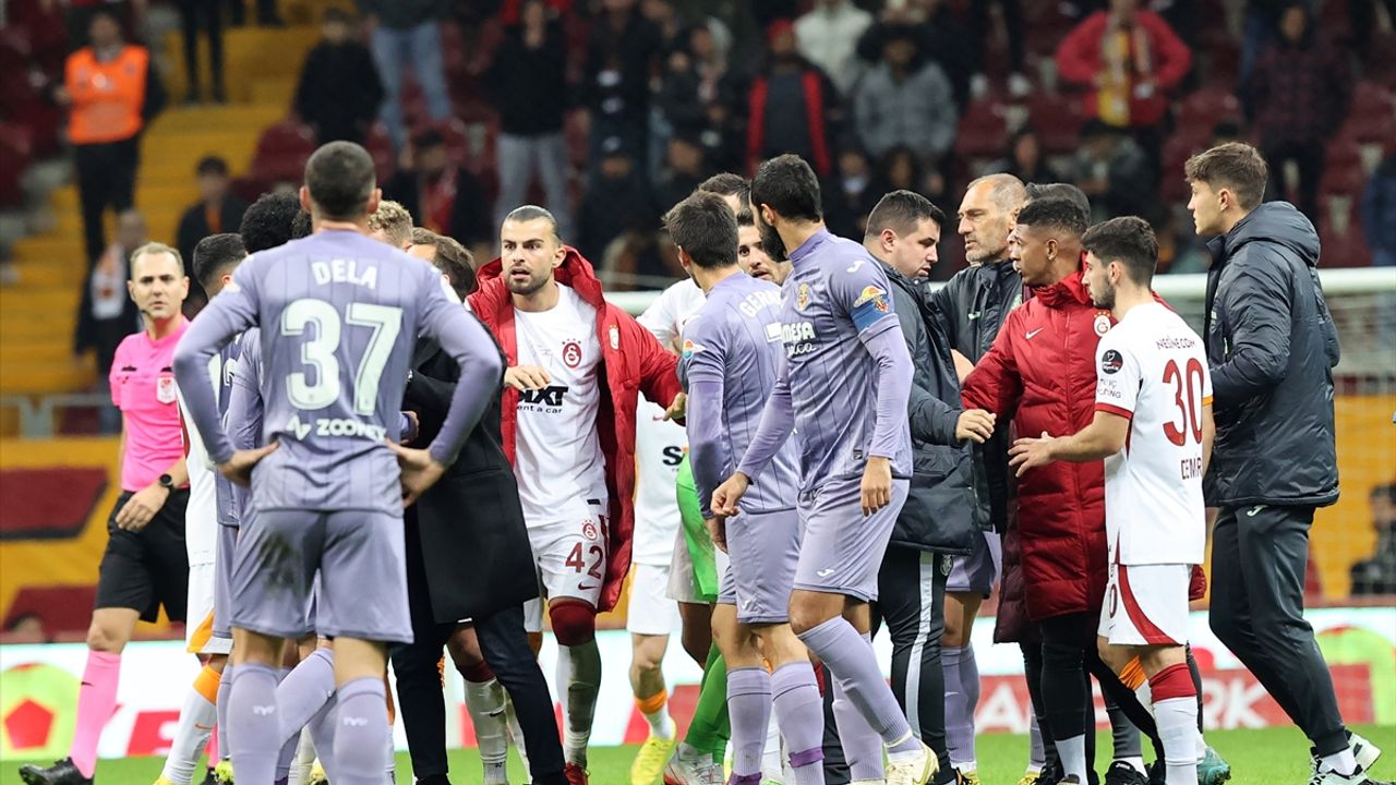 7 gollü maçta Galatasaray, Villareal'e mağlup