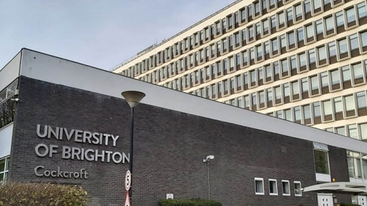 İngiltere'de Brighton Üniversitesi, Christmas ifadesini yasakladı