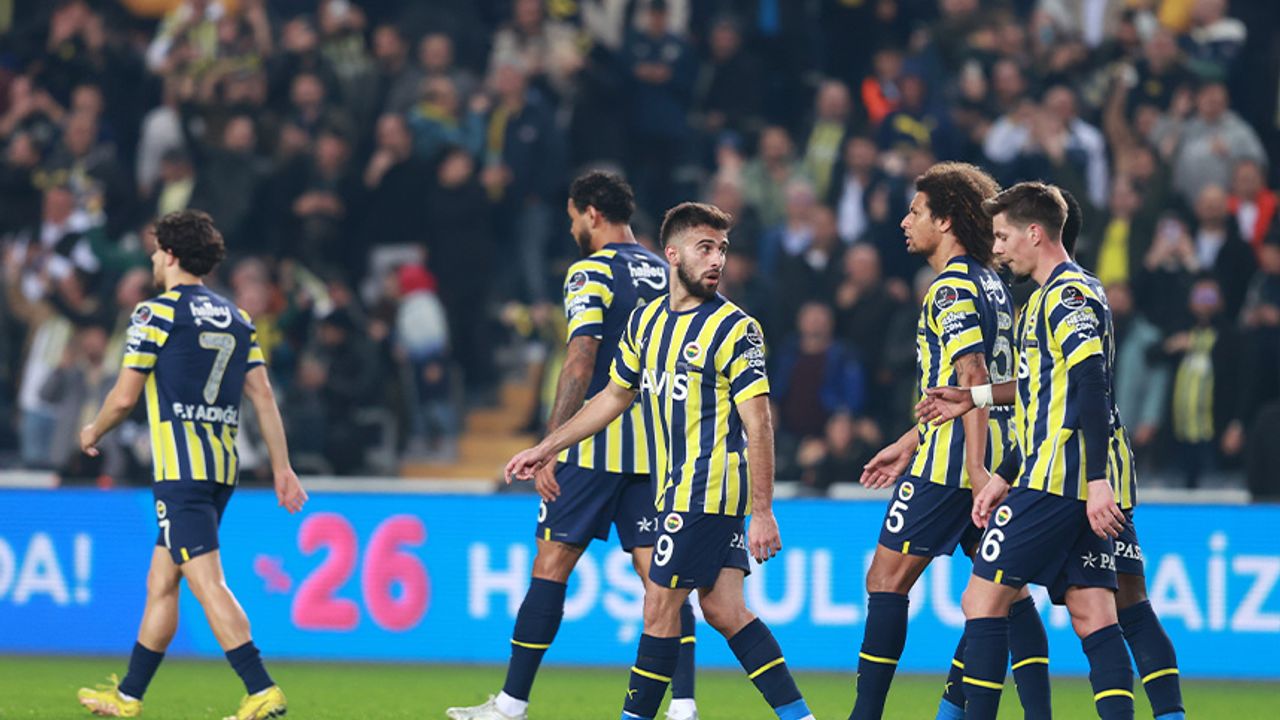 Fenerbahçe, evinde farklı kazandı