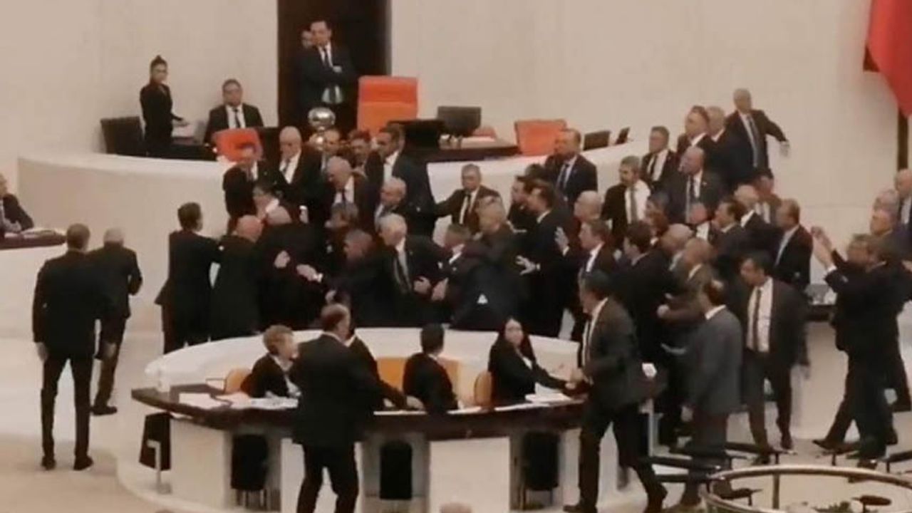Meclis'te bir kavga daha! İYİ Partili Hüseyin Örs hastaneye kaldırıldı...
